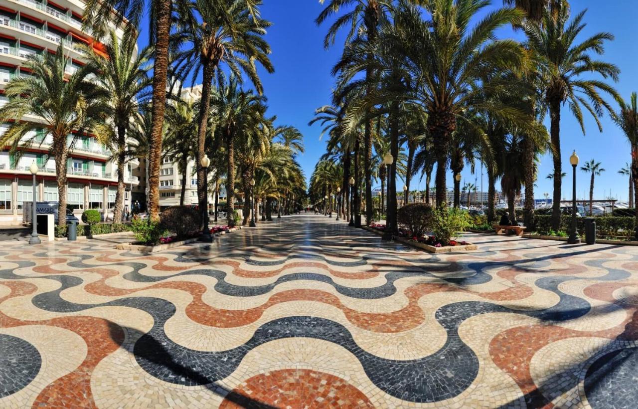 Place De La Mairie Alicante Eksteriør billede